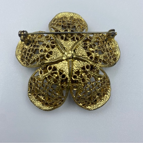 United Colors of Benetton 1991 Floral Crystal Brooch. - Picture 7 of 7